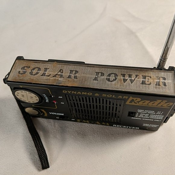 Dynamo & Solar Radio FM AM Receiver Solar Powered Hand Crank Battery - Picture 4 of 7